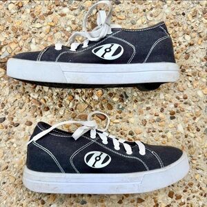 Heely’s Roller Skates Black White Canvas Shoes Size 6Y